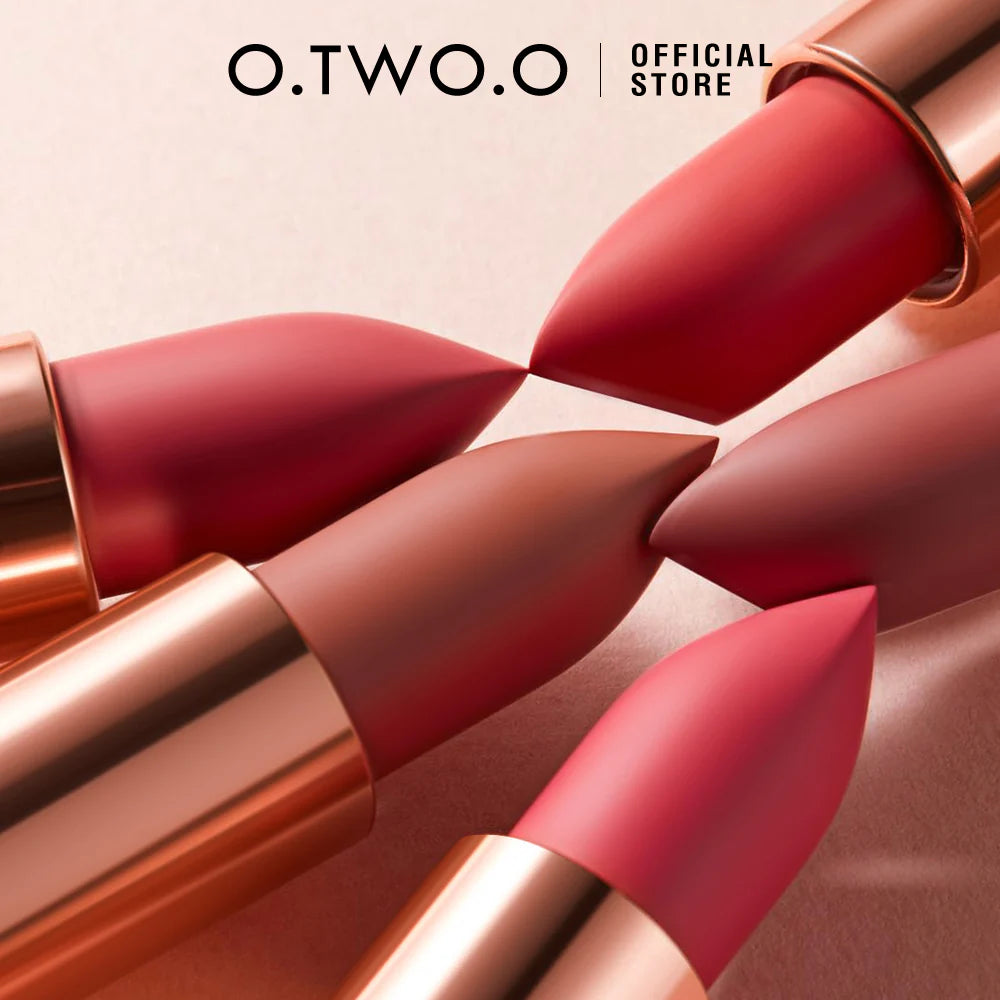 O.TWO.O 2 in 1 Lipstick & Lip Mud