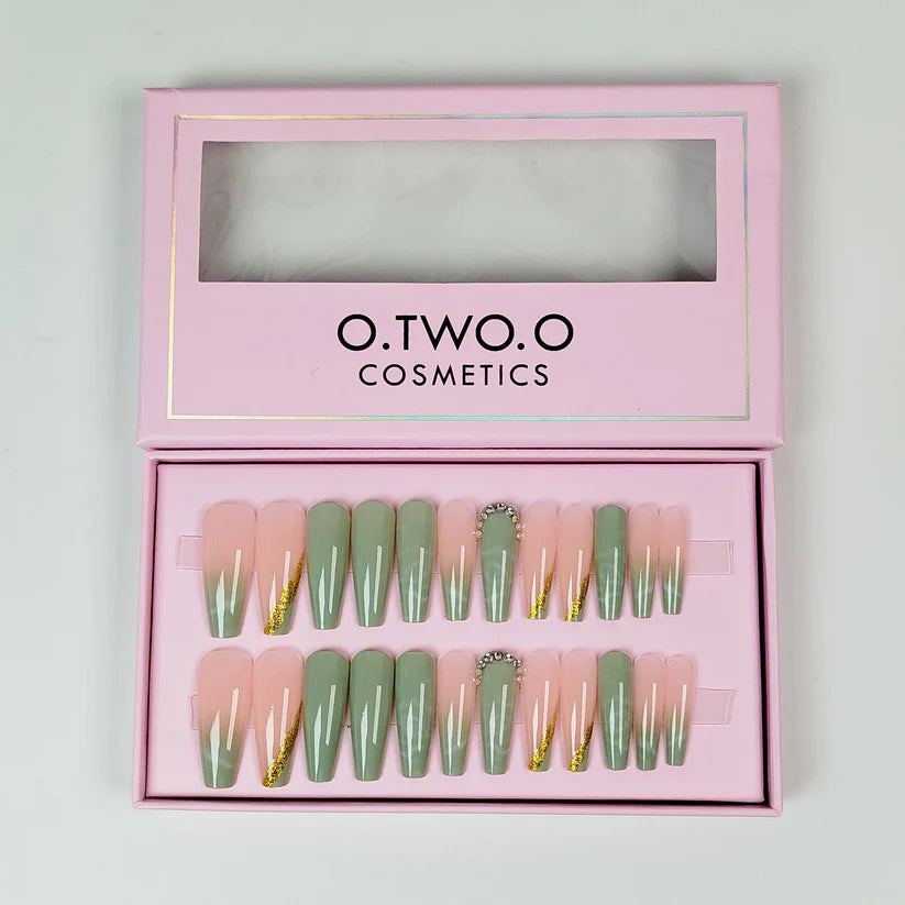 OTWOO Multi coloured Nail Art