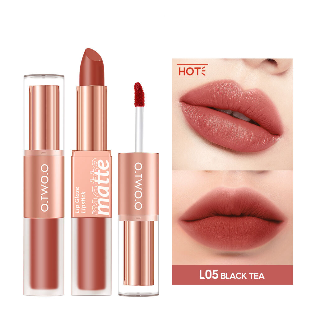 O.TWO.O 2 in 1 Lipstick & Lip Mud