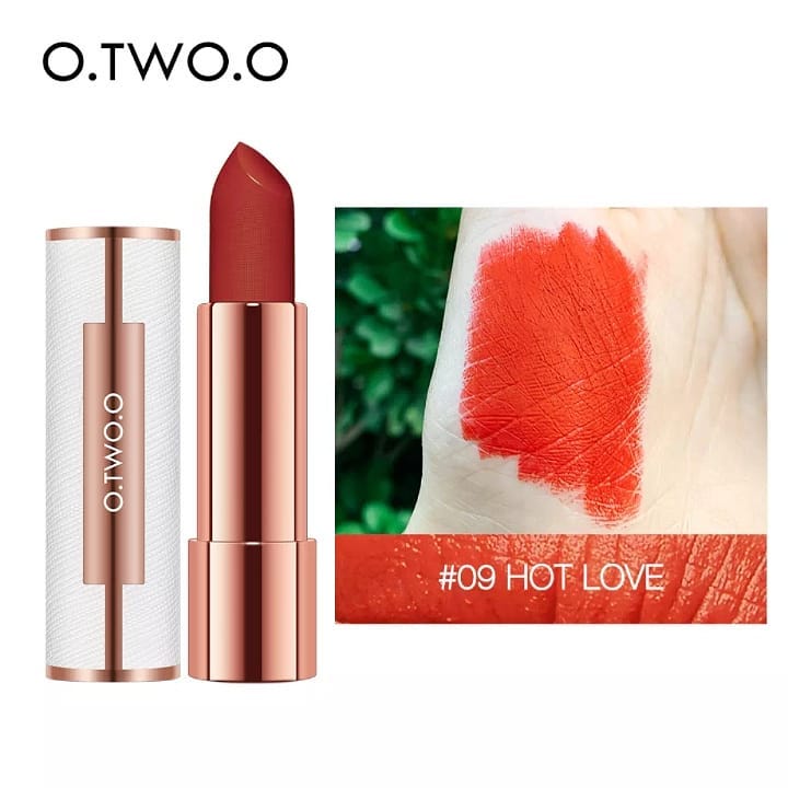 O.TWO.O Spun Gold Brocade Velvet Lipstick